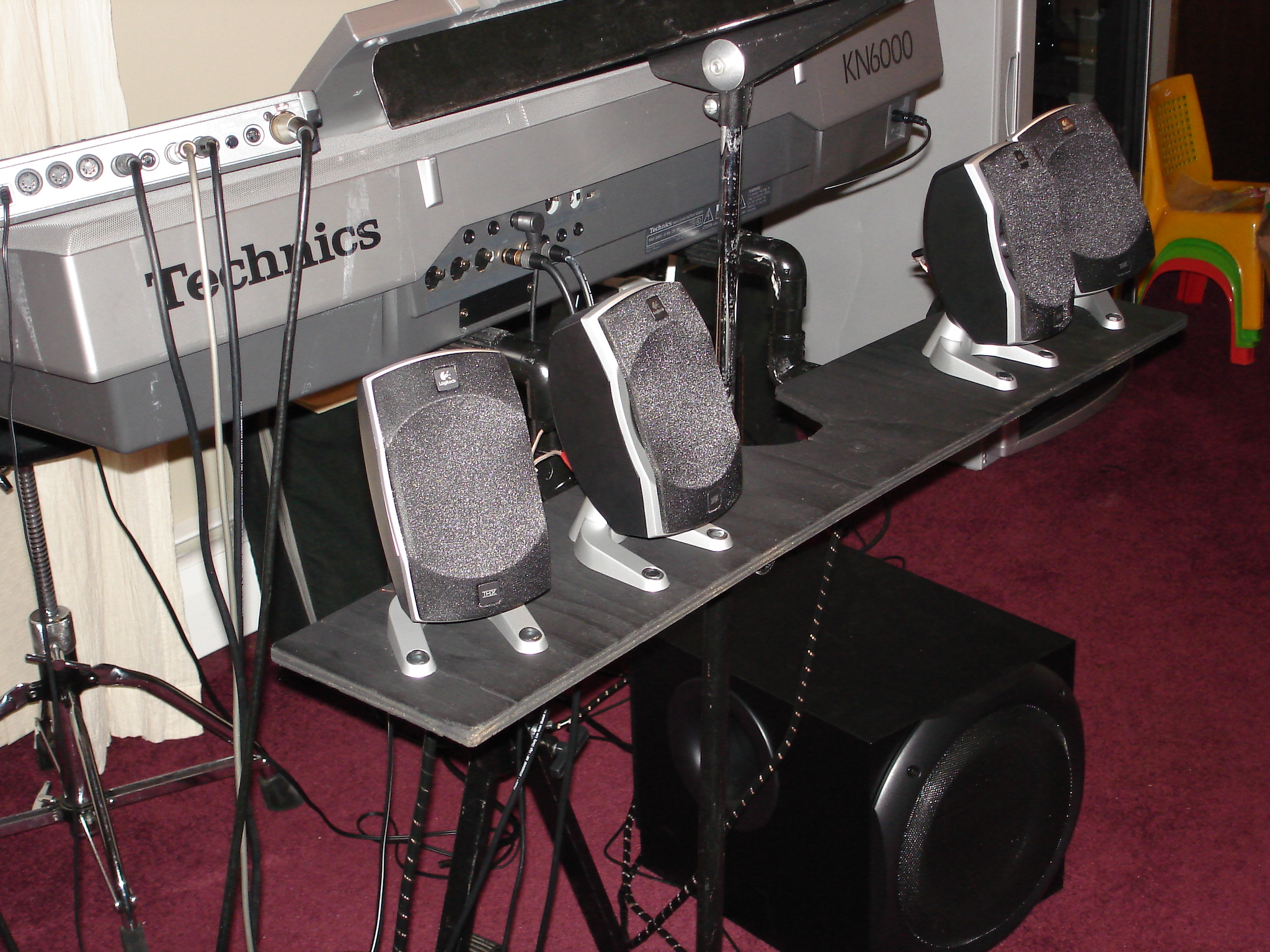 Het koud krijgen Persona troon Logitech Z623 Speakers, anyone using these ?. | General Arranger Keyboard Forum | Synth Zone Forums Het koud krijgen Persona troon Logitech Z623 Speakers, anyone using these ?. | General Arranger Keyboard Forum | Synth Zone Forums
