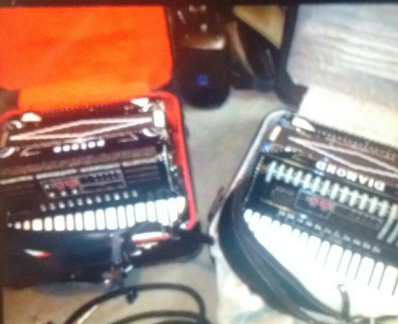 accordions.jpg